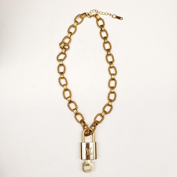 Authentic Louis Vuitton Lock & Key w/ Unbranded Gold Plated Gold Chain Necklace - Picture 7 of 12